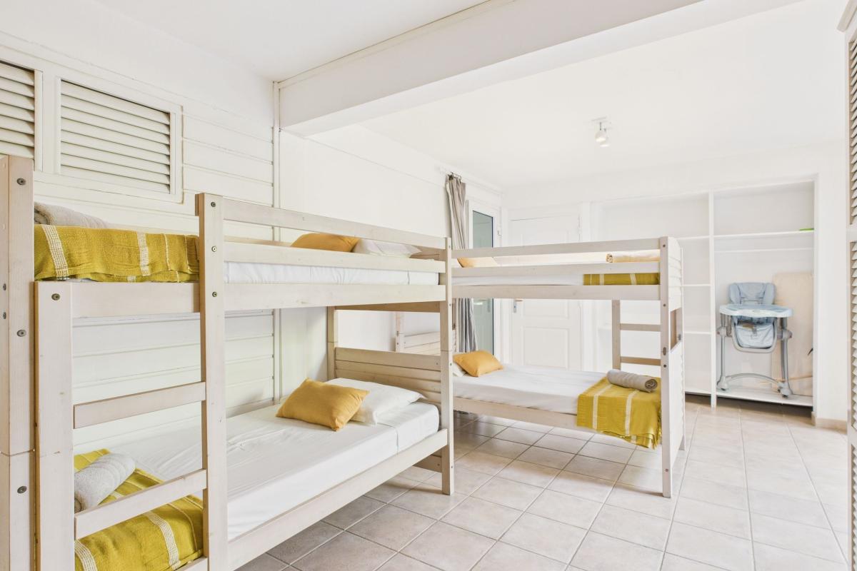 Location villa 6 chambres Anse à l_ane  - dortoir bas de villa